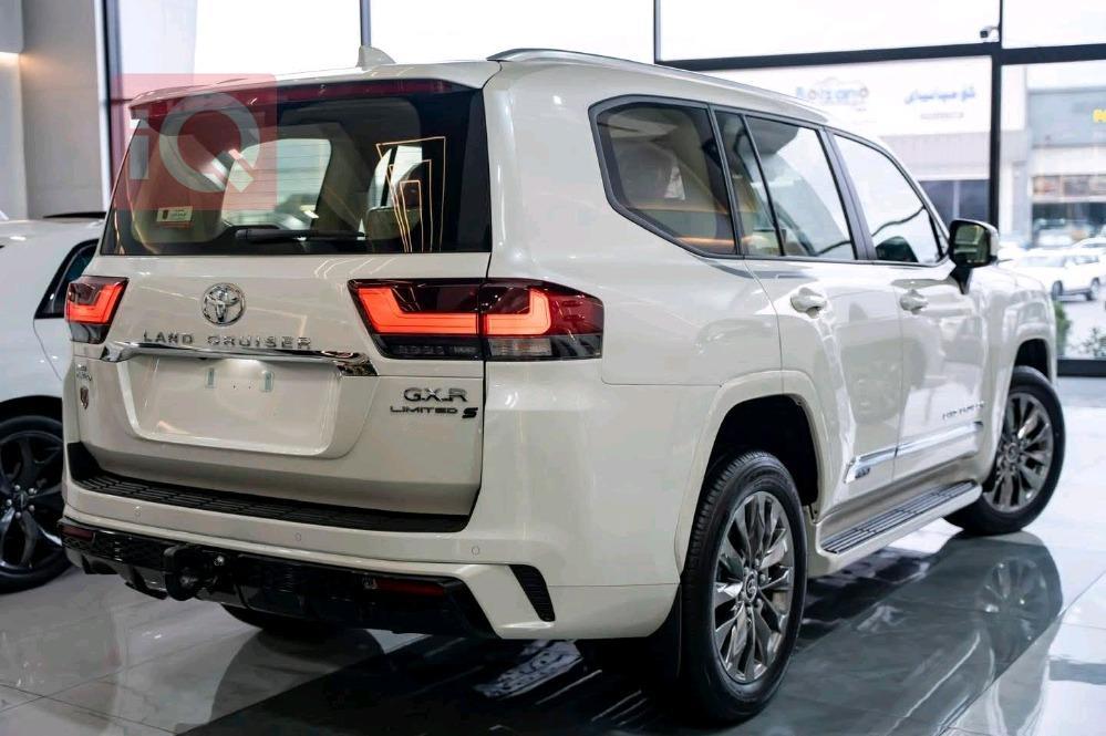 تويوتا لاندكروزر